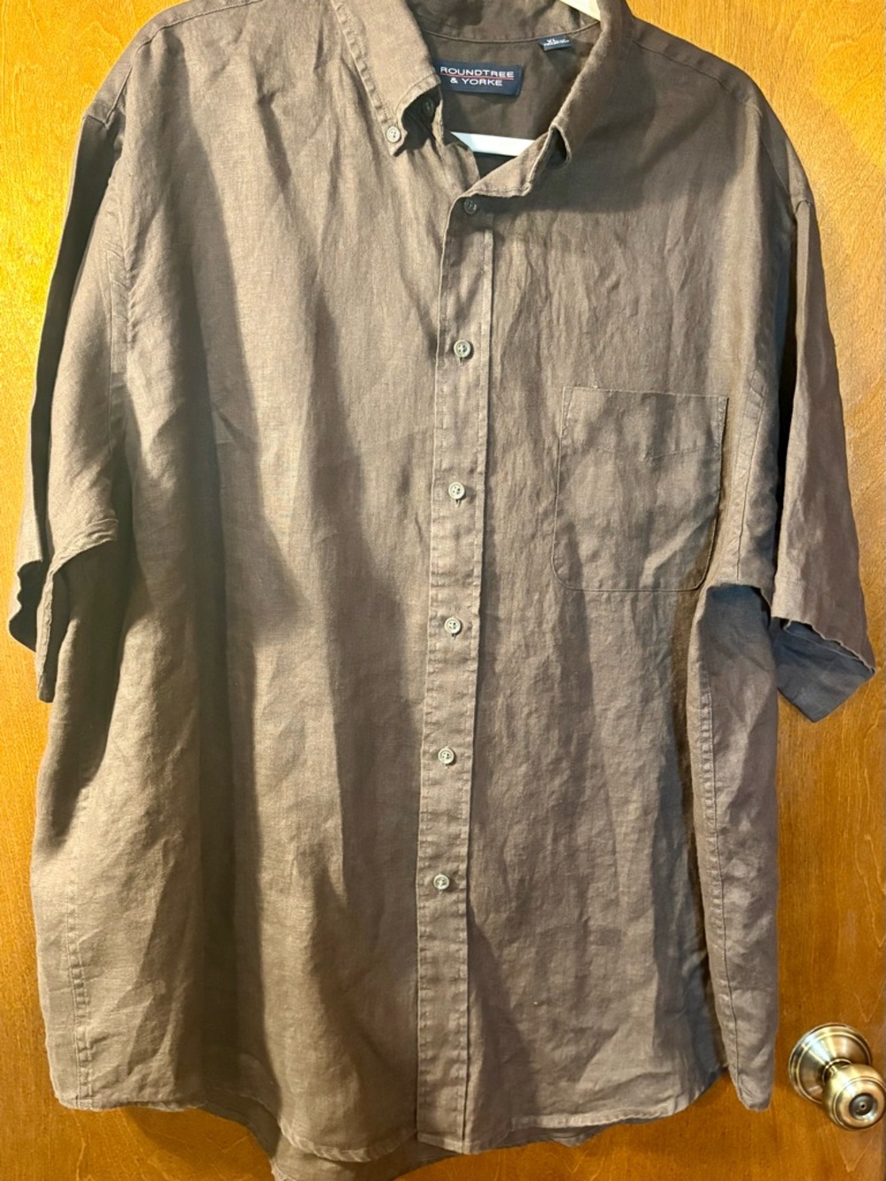 Roundtree & Yorke Men's Brown Short-Sleeve Linen-Blend Button-Down Shirt